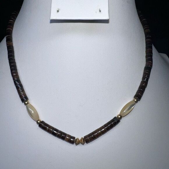 Vintage Pooka and Pearl Bead Necklace - Picture 1 of 6